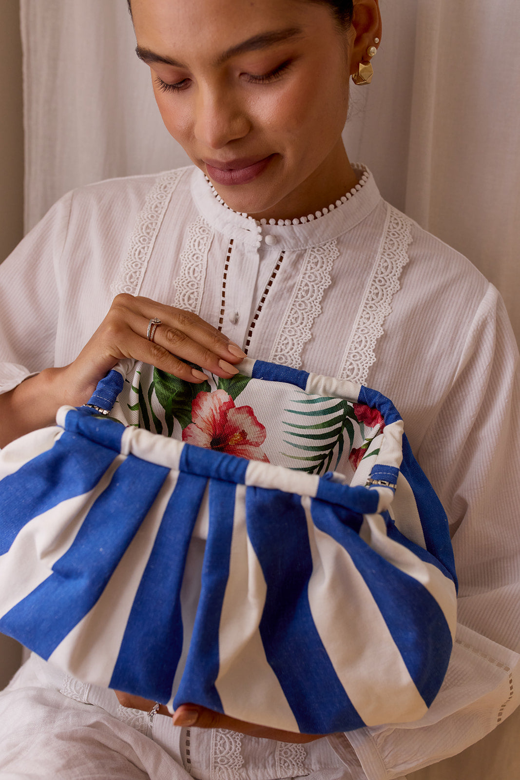 Riga Clutch - Navy/White