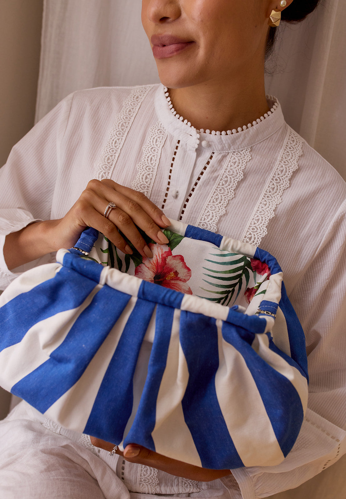 Riga Clutch - Navy/White