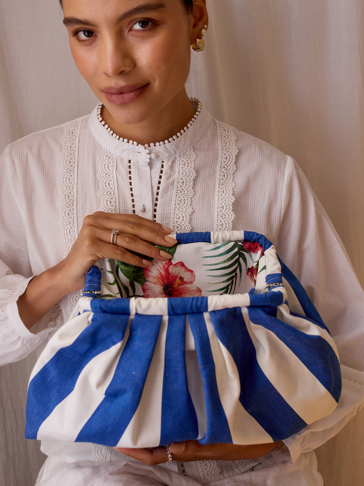 Riga Clutch - Navy/White