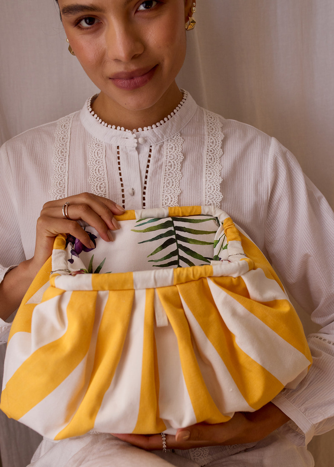 Riga Clutch - Yellow/White