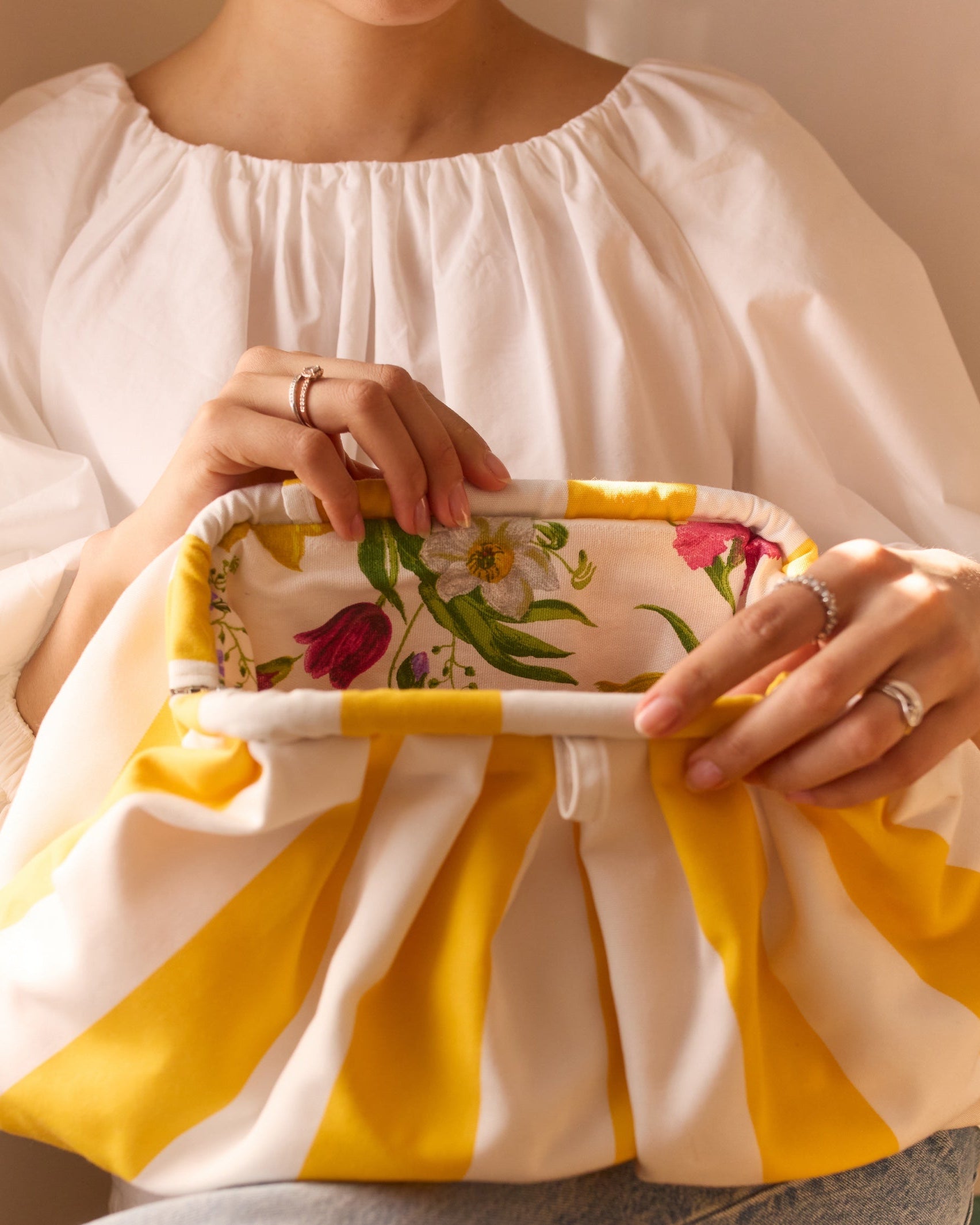 Riga Clutch - Yellow/White